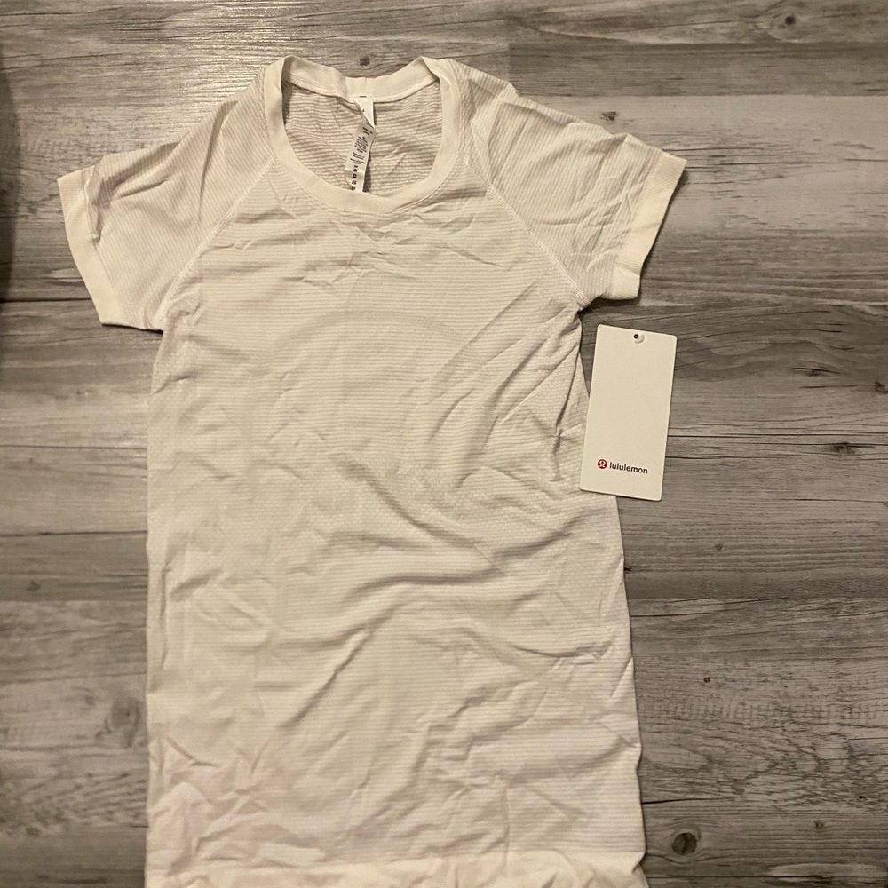 Lululemon White Swifty tech 2.0